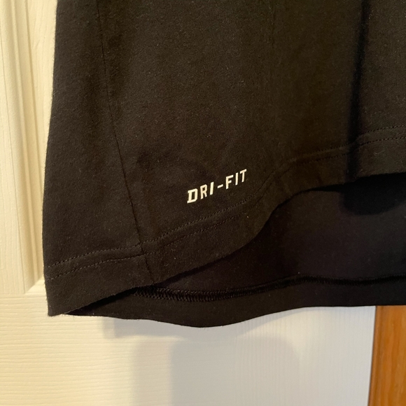 Nike Dri-Fit - Picture 3 of 3